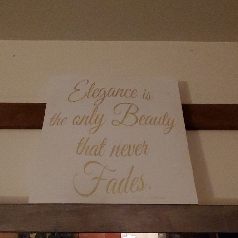 Audrey Hepburn wall art quote.